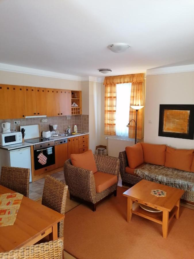 Daniella Apartmens Buk Ngoại thất bức ảnh